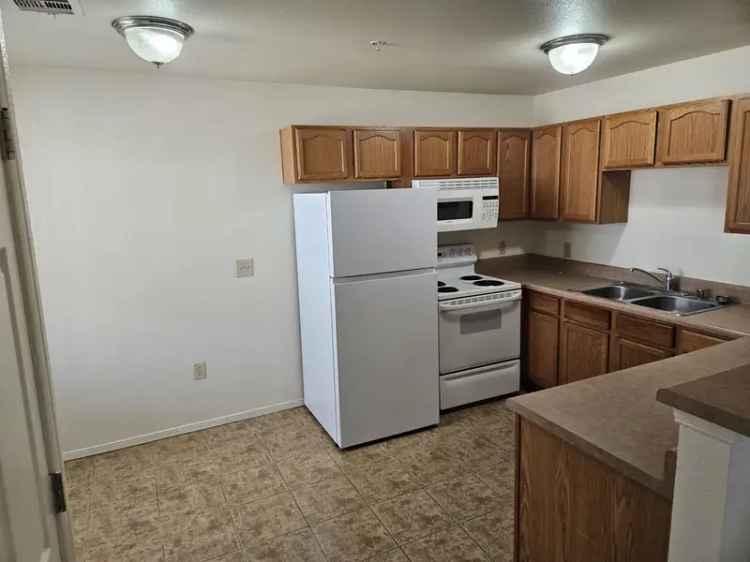 Rent 3 Bedroom Condo in Gated Community Near Mesilla