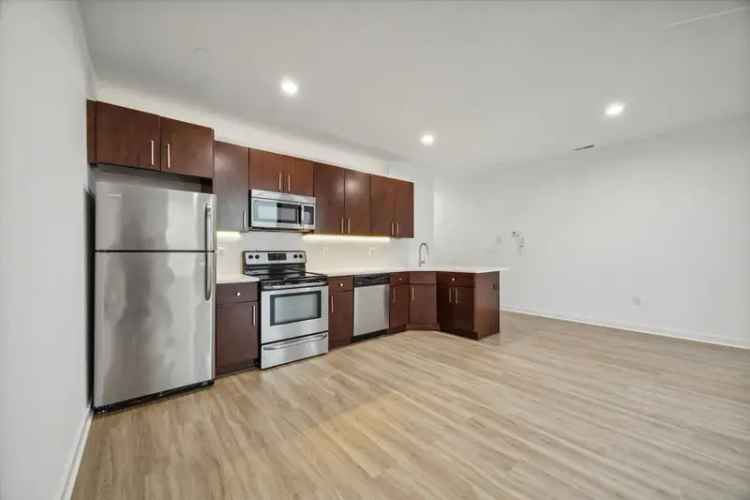 Rent apartments near the Broad Street Line with modern features