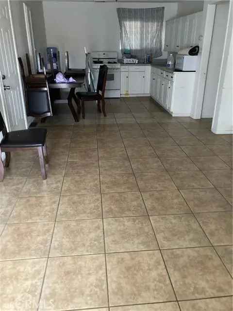 House For Sale in 220, Lillian Drive, Barstow, California