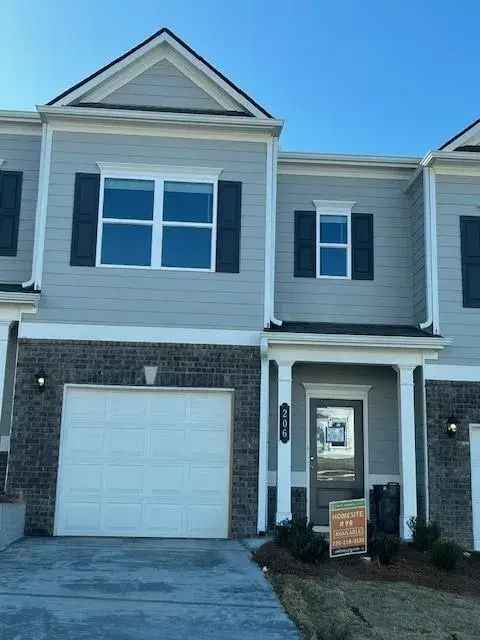 Townhome for Rent in Highland Crossing with Modern Upgrades and Amenities