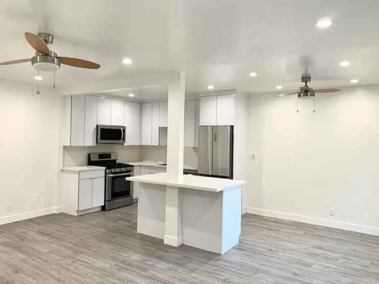 Rent a Newly Remodeled Mid Century Apartment in Carthay Square