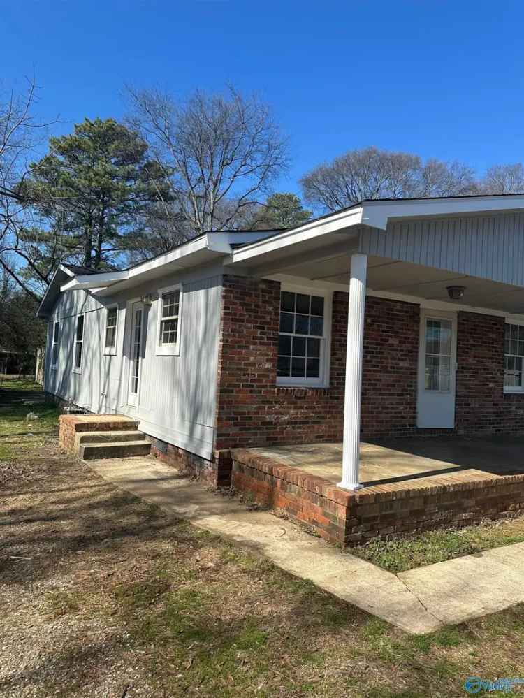 House For Sale in 409, 7th Avenue Northwest, Decatur, Alabama