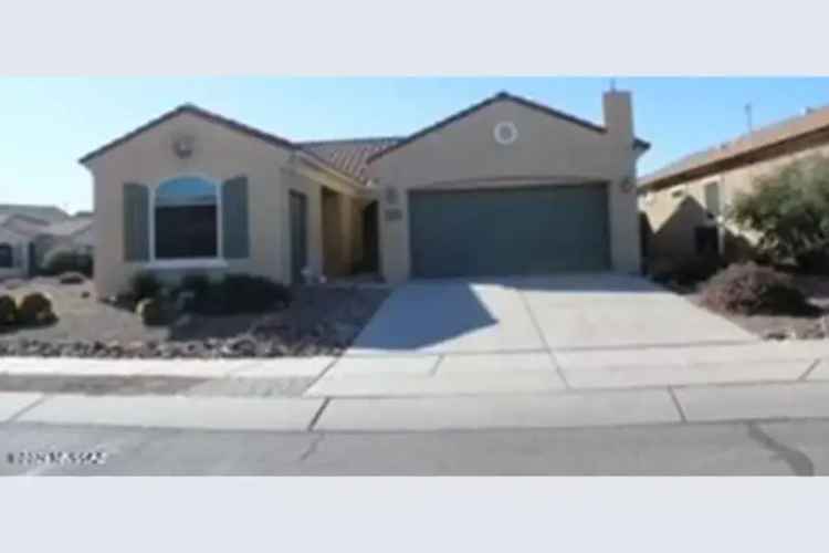 Buy Garage Home with Golf Cart Space in Rancho Sahuarita