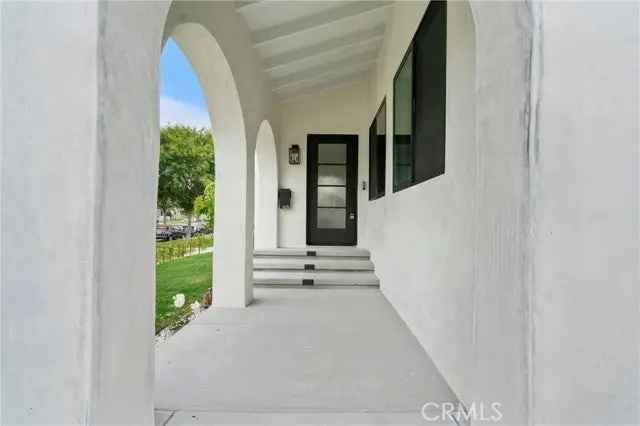 House For Sale in 1676, South Crescent Heights Boulevard, Los Angeles, California