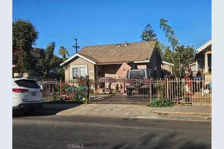 Buy Duplex in East Los Angeles with Separate Entrances and Rental Potential