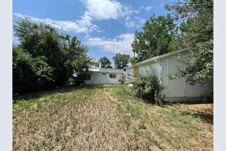 Fixer Upper home for sale in a prime location with lots of potential