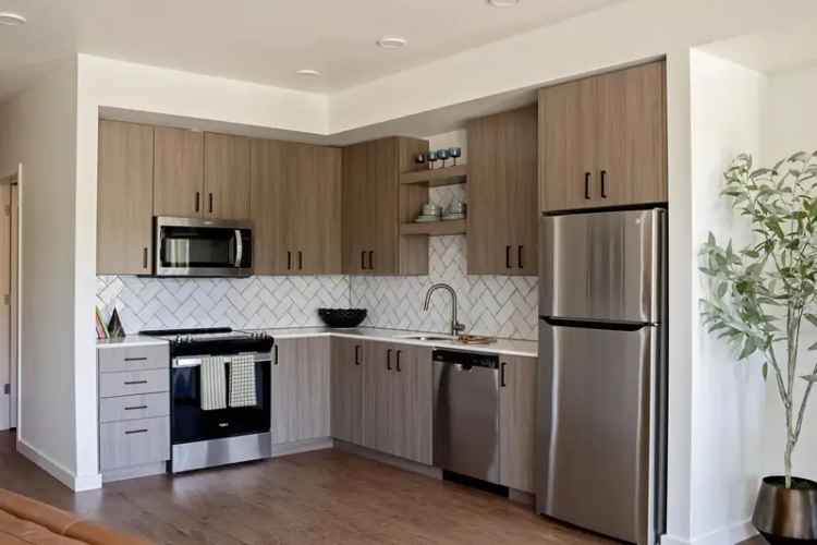 Rent Apartments in Multnomah Village with Modern Comforts