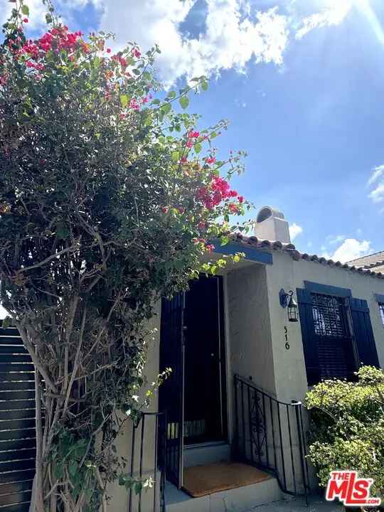 House For Sale in 516, North Bronson Avenue, Los Angeles, California