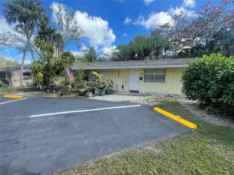 House For Sale in 1986, Southwest 28th Lane, Fort Lauderdale, Florida