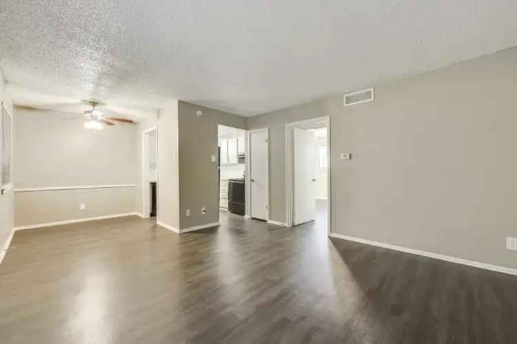 Rent Apartments at Franciscan with Convenient Features Near Jumping World