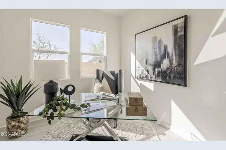 House For Sale in Goodyear, Arizona