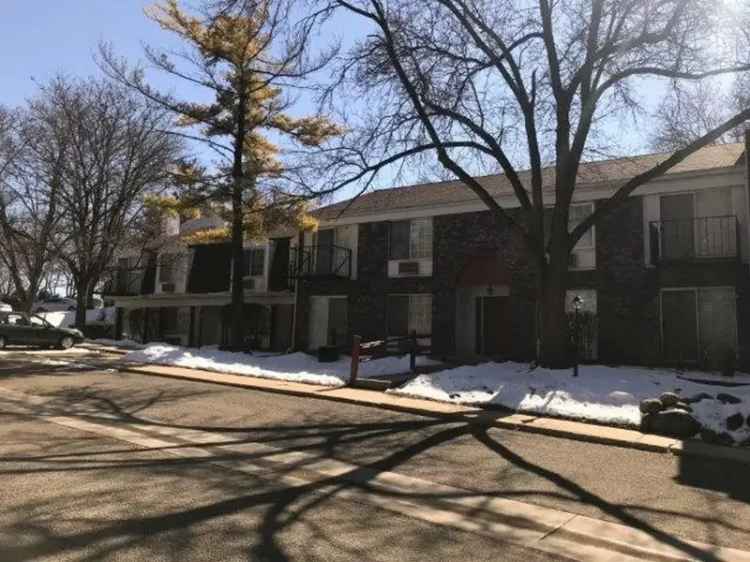 Rent Beautiful Stone Ridge Apartments Near Mineral Point Road