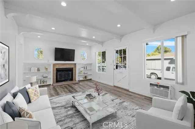 House For Sale in Los Angeles, California