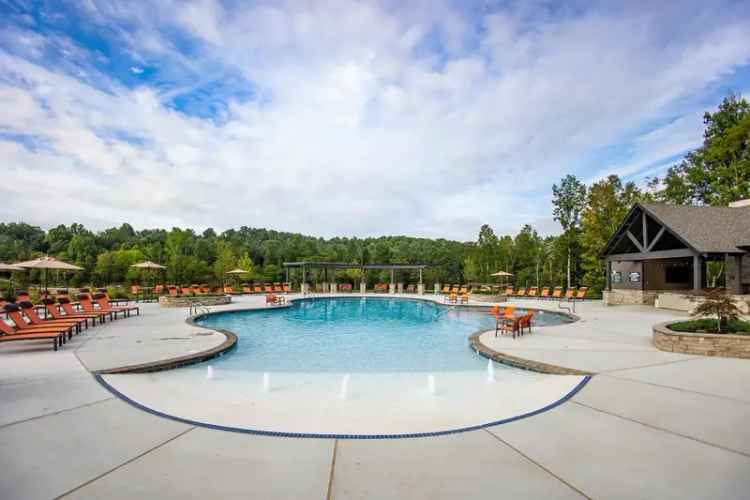 Rent Apartments with Sophistication in Hardin Valley with Pool and Gym