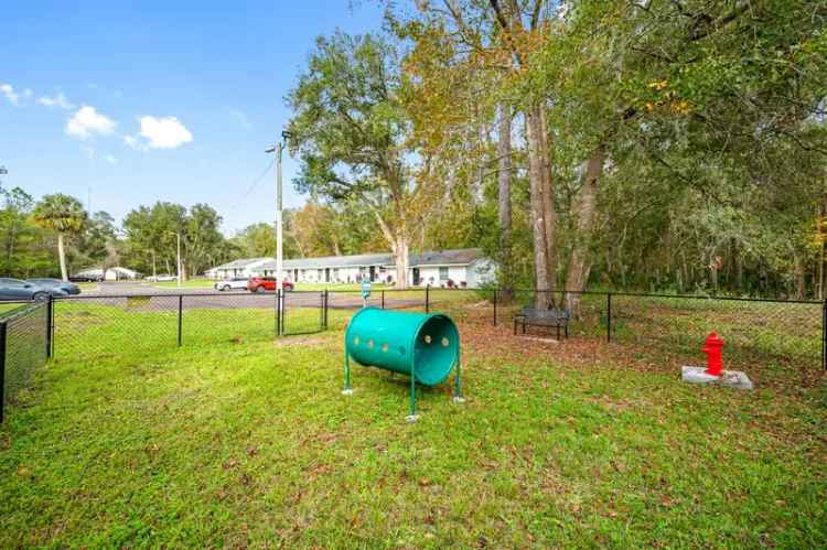 Rent Villa Style Apartments in Brooksville Near I-75 with Great Amenities