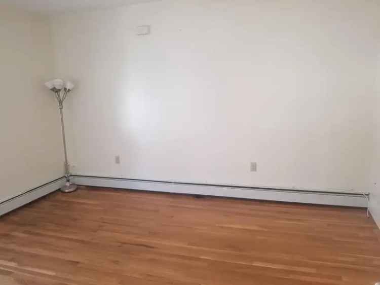 Rent Apartment Unit in Desirable Highlands Location with Modern Features