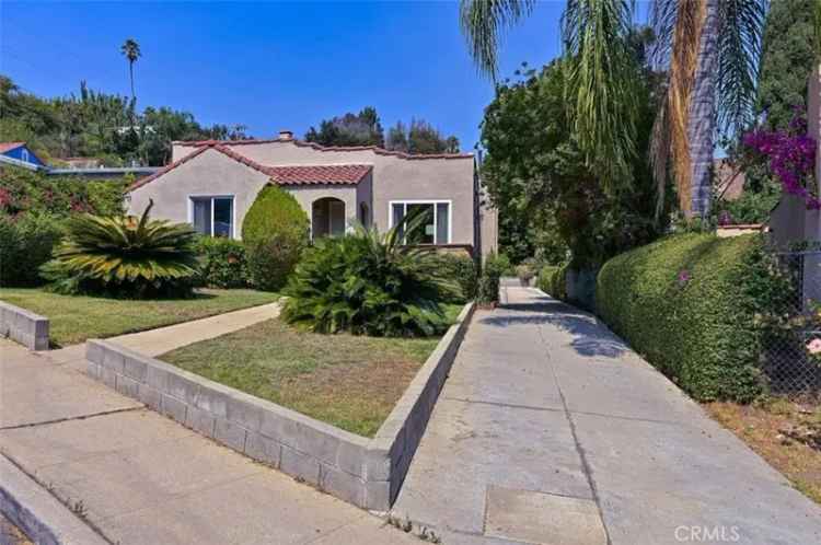 House For Sale in 2247, Earl Street, Los Angeles, California