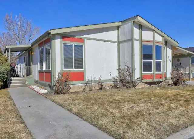 Buy Manufactured Home in Boise Featuring 3 Bedrooms and Open Layout