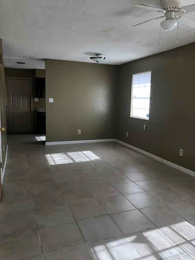 Rent Townhouse Remodeled 2 Story Unit with 2 Bedrooms and Fenced Yard