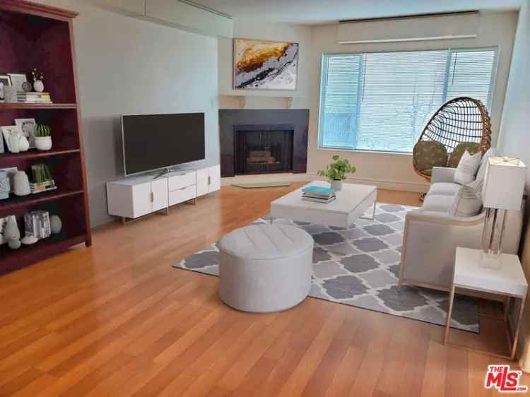 House For Sale in 11574, Ohio Avenue, Los Angeles, California