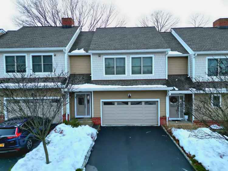 Rent Townhouse with 3 Bedrooms and Amenities in Boulder Ridge