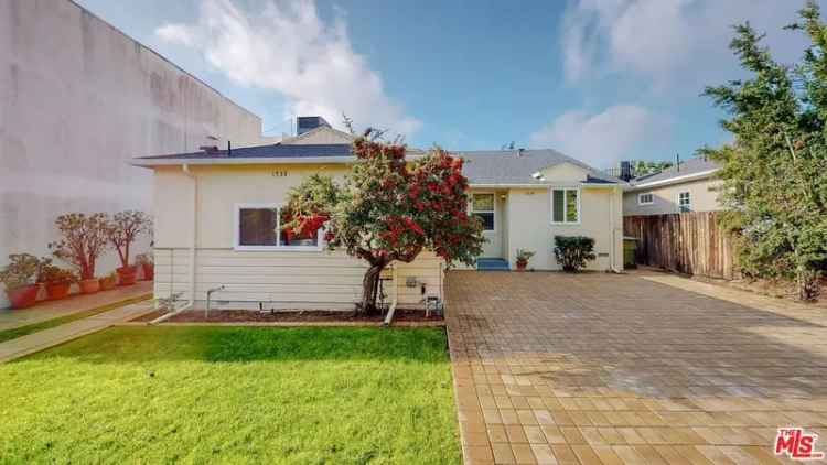 House For Sale in 1735, Selby Avenue, Los Angeles, California