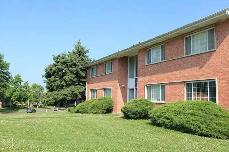 Rent Stunning One and Two Bedroom Apartments in Florissant MO