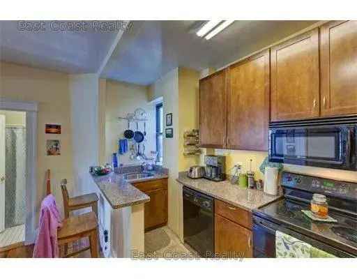 Rent Apartment Unit with 1 Bedroom in West Fenway