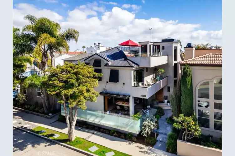 House For Sale in Long Beach, California