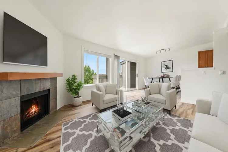 Rent Stunning Apartments Near Kirkland Waterfront with Fireplace