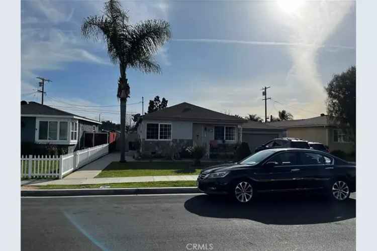 House For Sale in 1940, East Hardwick Street, Long Beach, California