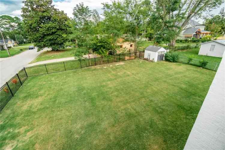 Land For Sale in 212, Northwest G Street, Bentonville, Arkansas