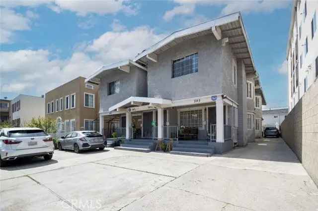 House For Sale in 543, North Heliotrope Drive, Los Angeles, California