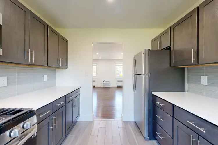 Rent Apartments in Highland Park with Modern Amenities and Pet Friendly