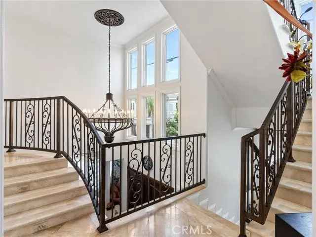 House For Sale in 52, Neapolitan Lane West, Long Beach, California