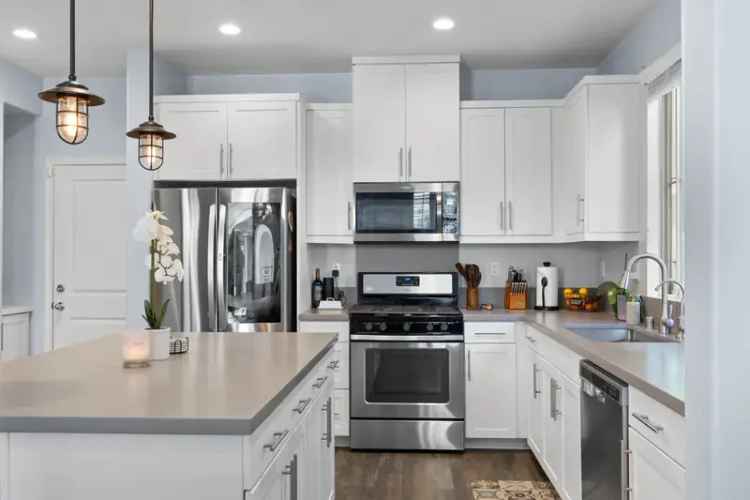 Rent Beautifully Upgraded Townhouse Near Imperial Beach