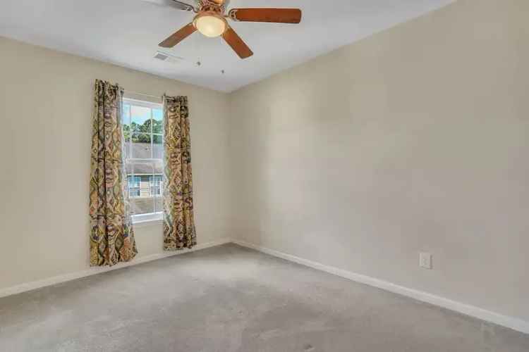 Rent 3 Bedroom House in University Park with Great Community Features