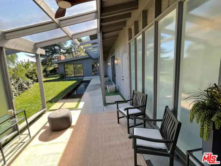 House For Sale in 15434, Mulholland Drive, Los Angeles, California