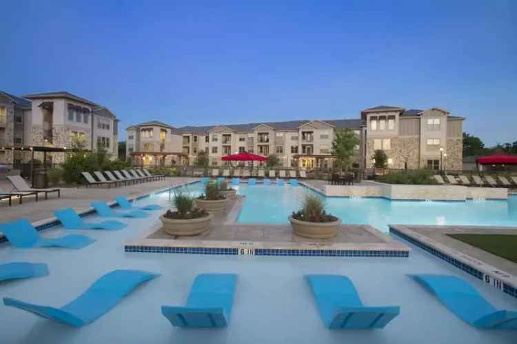 Rent Apartments in South College Station with Luxury High-End Amenities