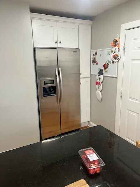 Rent Stunning Apartment in Bell School District with High-End Kitchen