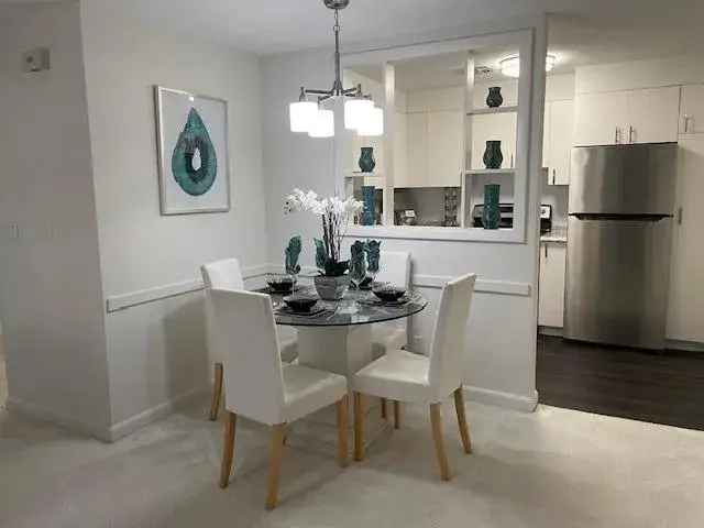 Rent Stylish and Sophisticated Apartments in Framingham Near Trader Joe's