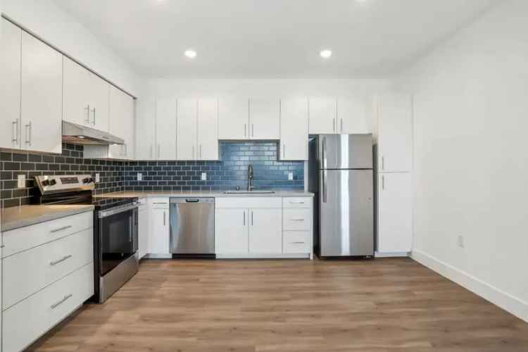 Rent Apartments in Roseville with Modern Features and Amenities