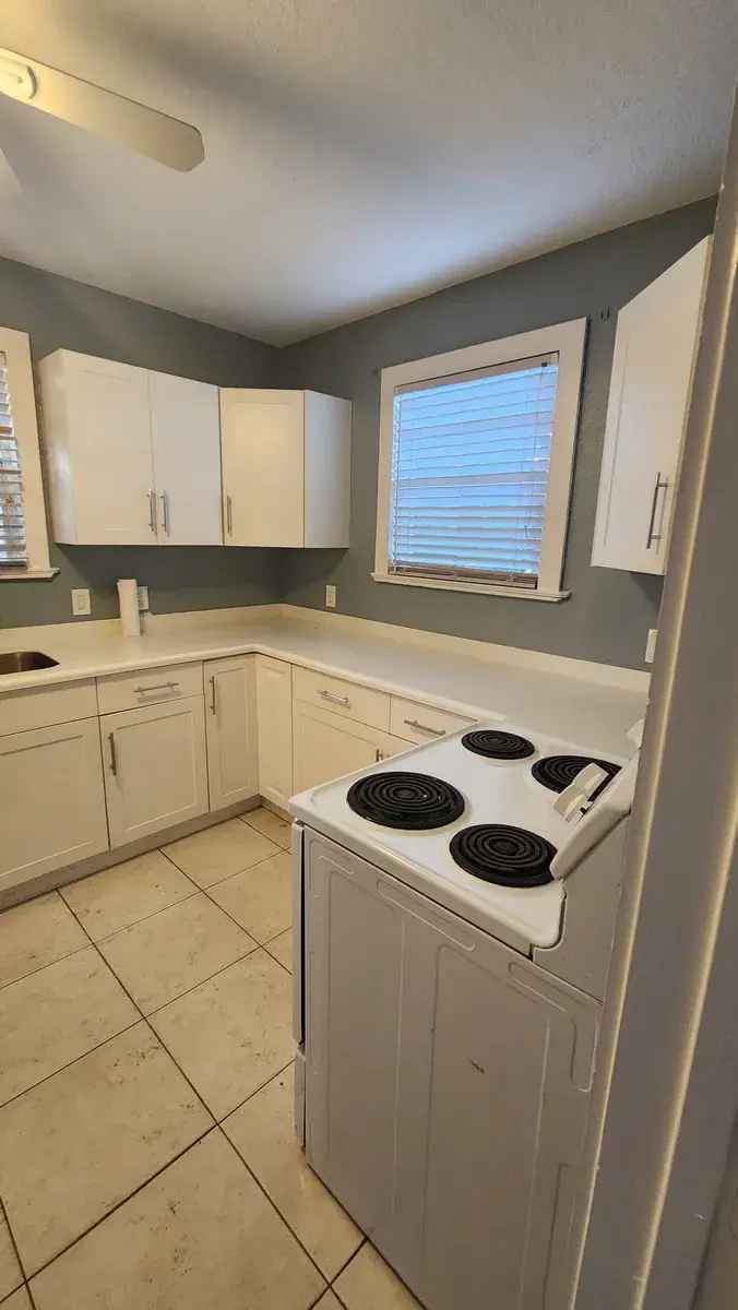 Rent Key West Style Home in West Palm Beach with Huge Lot and Renovated Features