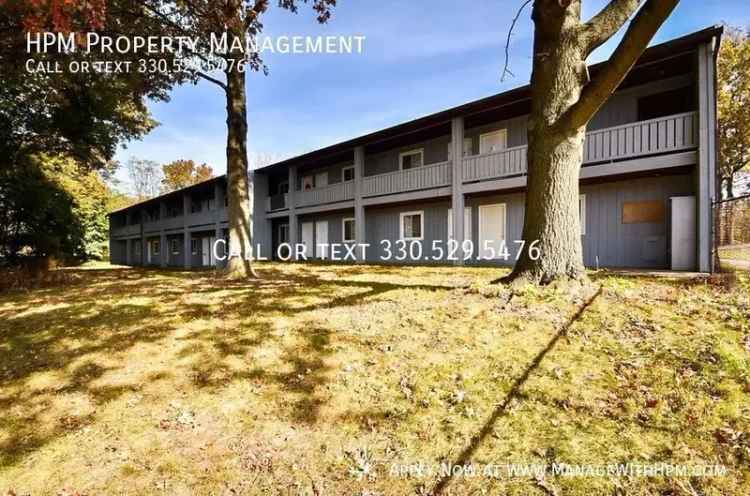 Rent Updated Apartment Unit in Barberton with Renovated Kitchen and AC