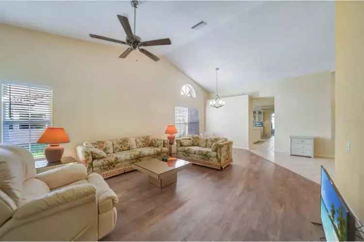 Buy 2 Bedroom Home in Englewood with Golf Community Amenities