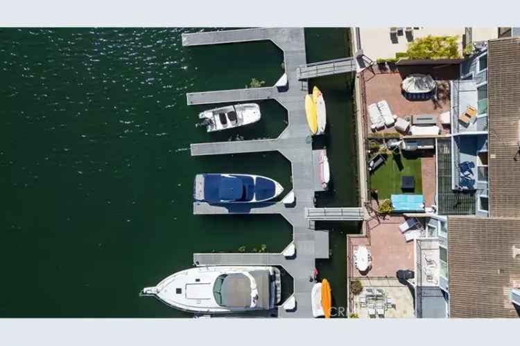 Buy a Premier 4 Bedroom House in Deep Water Harbour with Dock