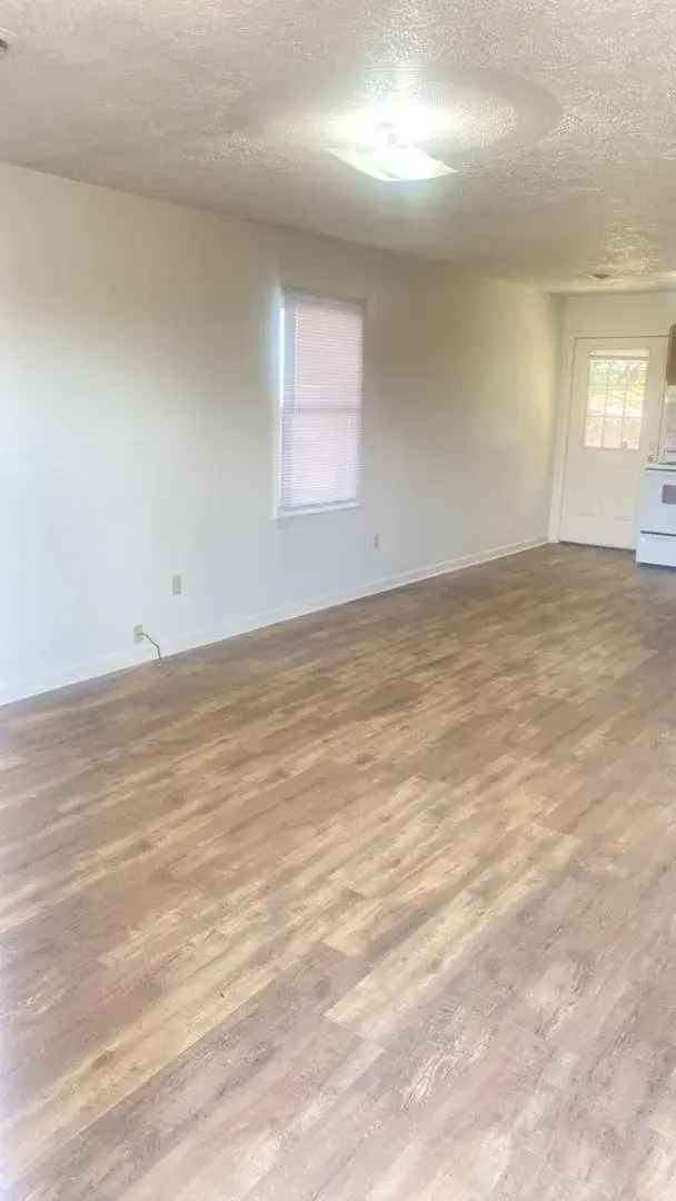 Rent Three Bedroom Apartment in Christiansburg with Great Amenities