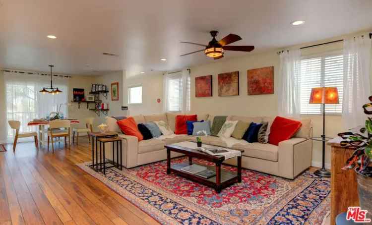 House For Sale in 1152, West 55th Street, Los Angeles, California