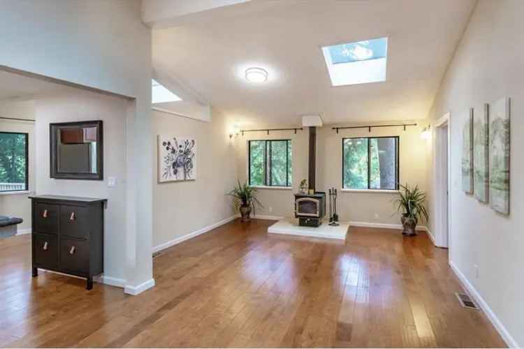 Buy single family home in Los Gatos with 3 bedrooms and stunning views