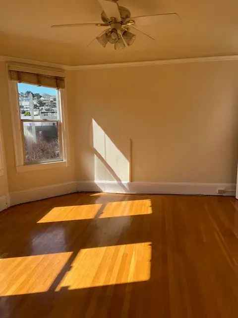 Rent a Beautiful Top Floor Apartment in Mission District Near Dolores Park